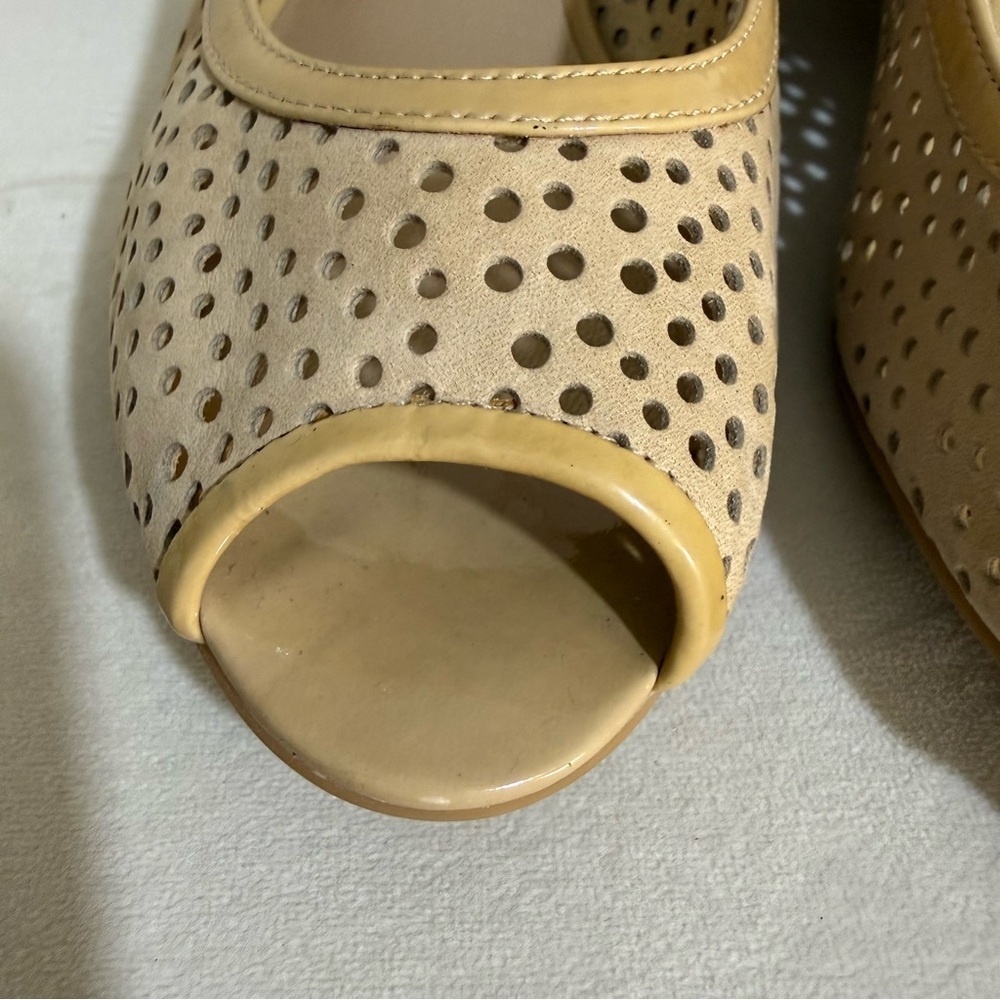 Stuart Weitzman Women’s Size 7.5 Perfecto Peep Toe Wedges - Picture 5 of 16